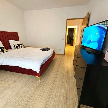 Color Apartments Corneliu Coposu No3 Bukarest Exteriör bild