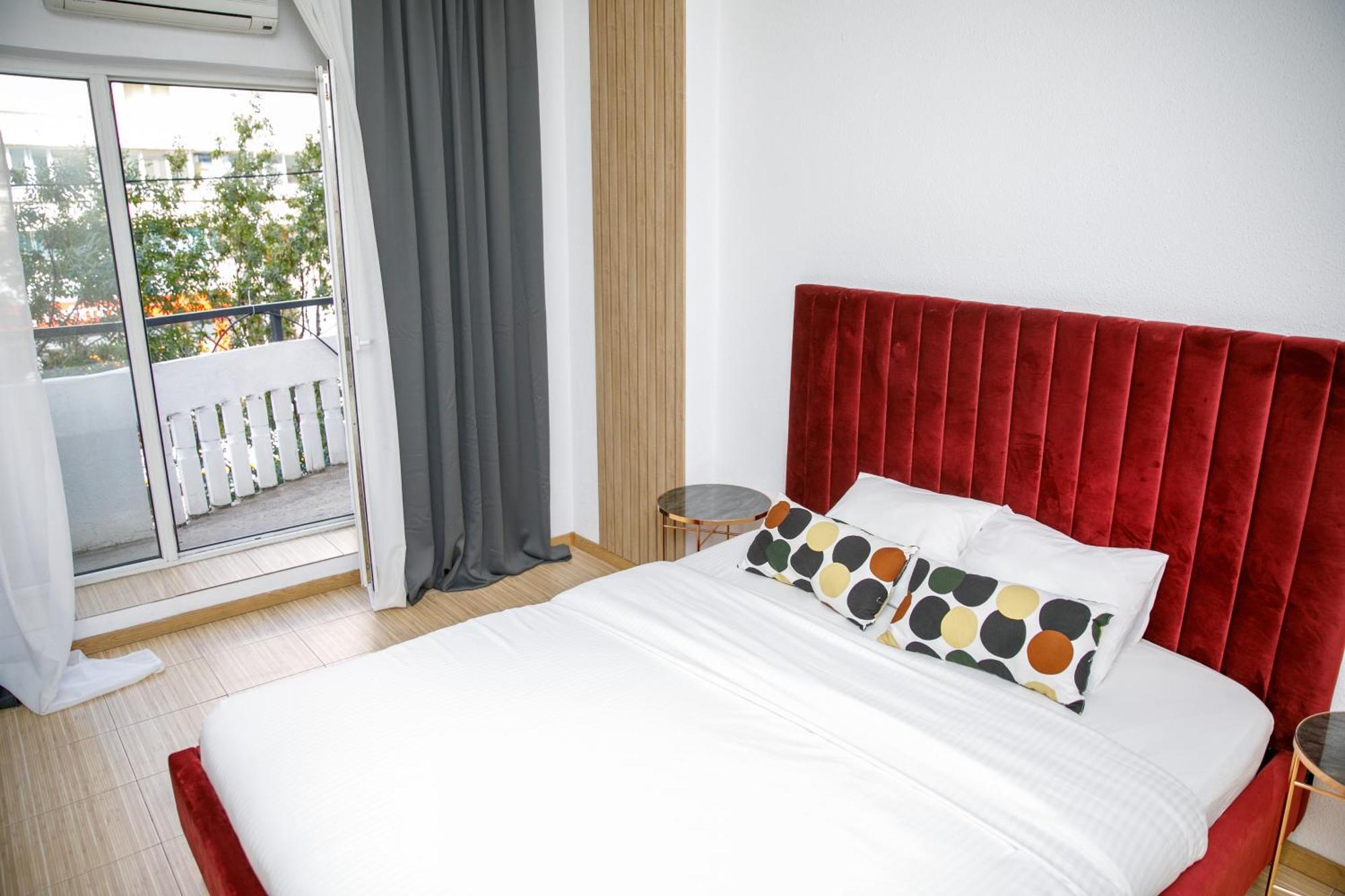 Color Apartments Corneliu Coposu No3 Bukarest Exteriör bild