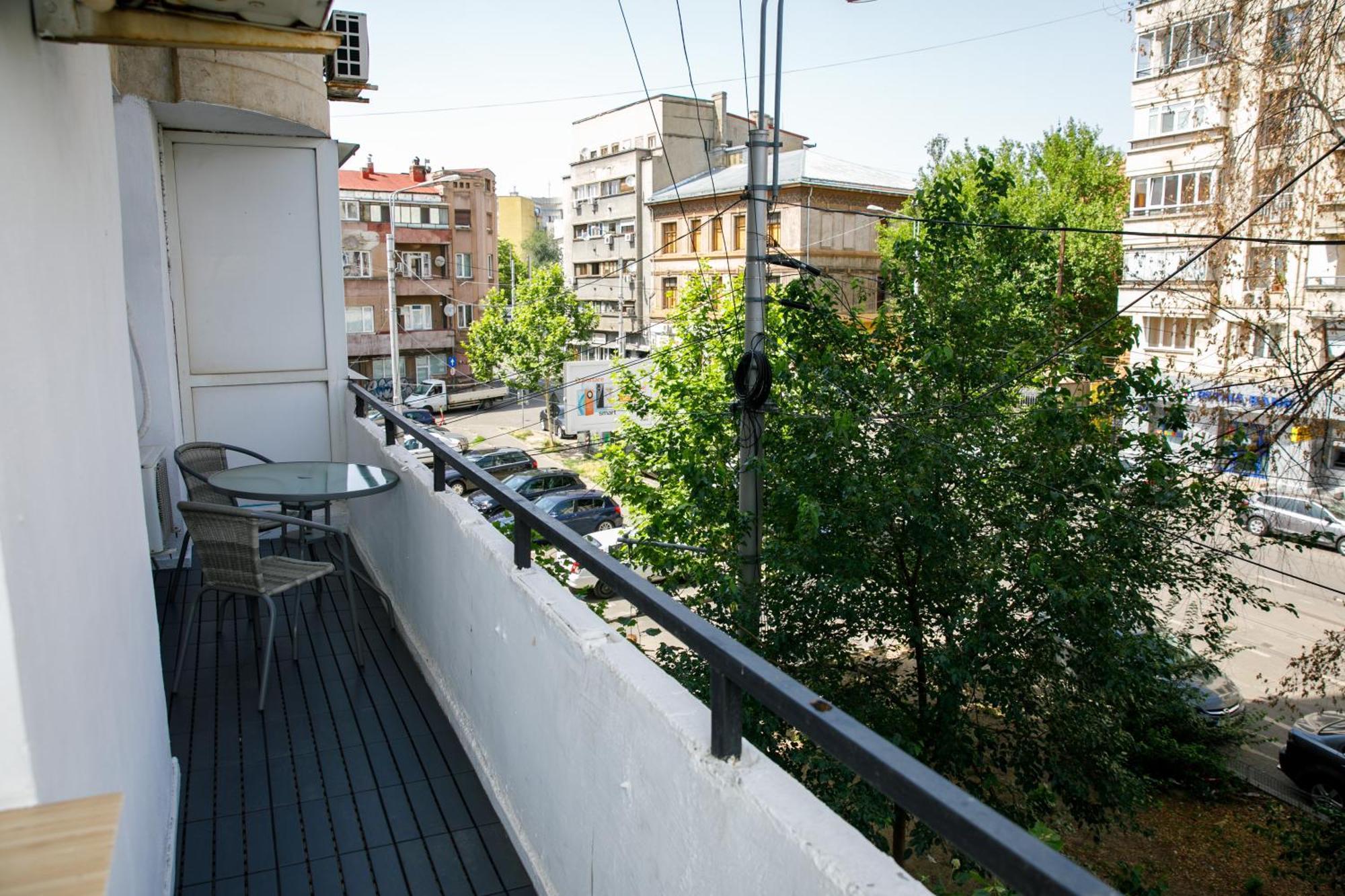 Color Apartments Corneliu Coposu No3 Bukarest Exteriör bild