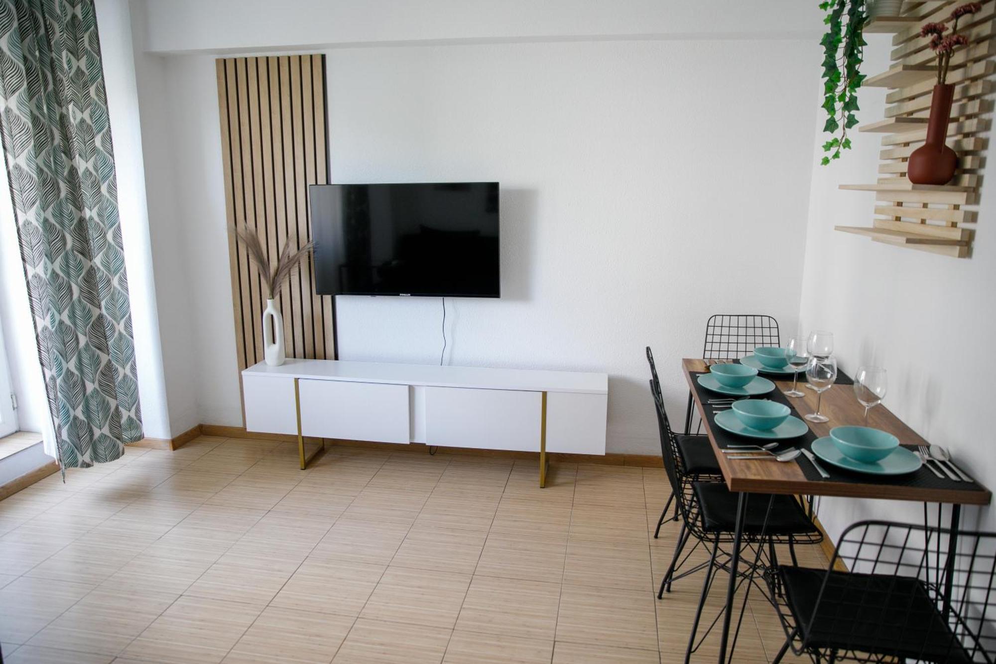 Color Apartments Corneliu Coposu No3 Bukarest Exteriör bild