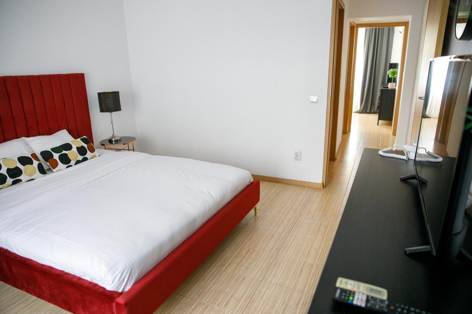 Color Apartments Corneliu Coposu No3 Bukarest Exteriör bild